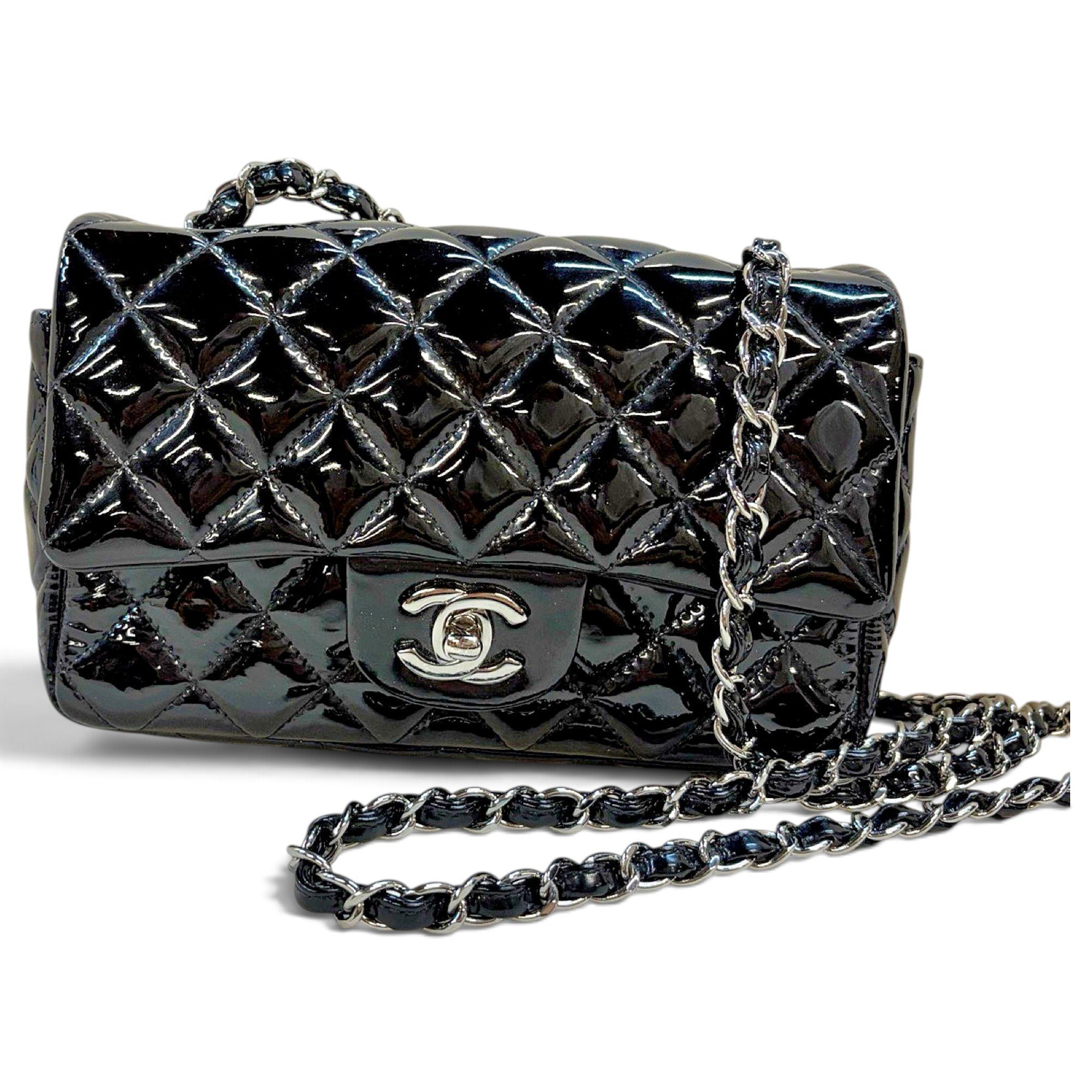 Timeless/Classique patent leather handbag