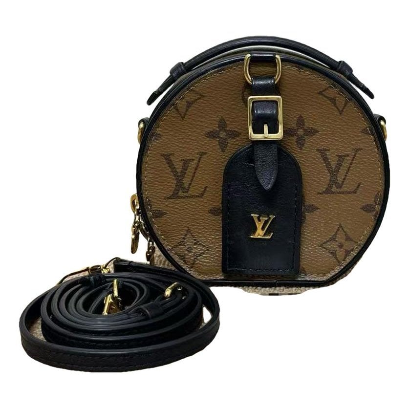 Boîte chapeau souple leather handbag