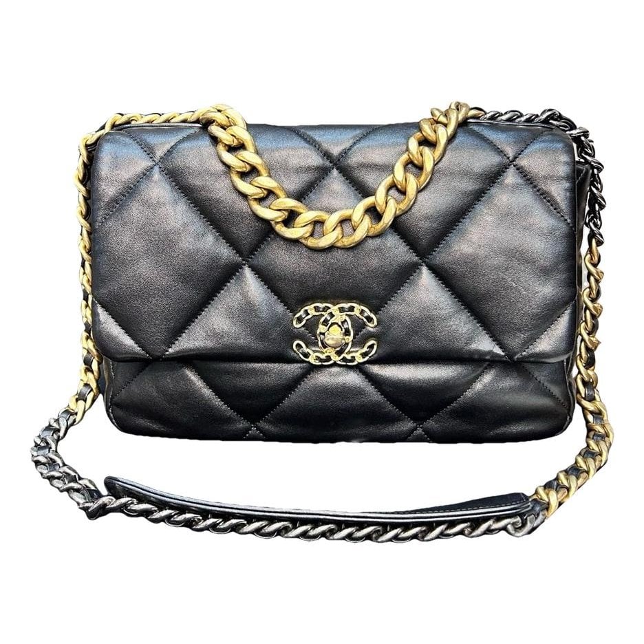 Chanel 19 leather handbag