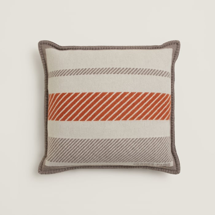 Cheval a La Couverture Pillow