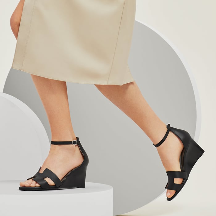 Noir Legend Sandal