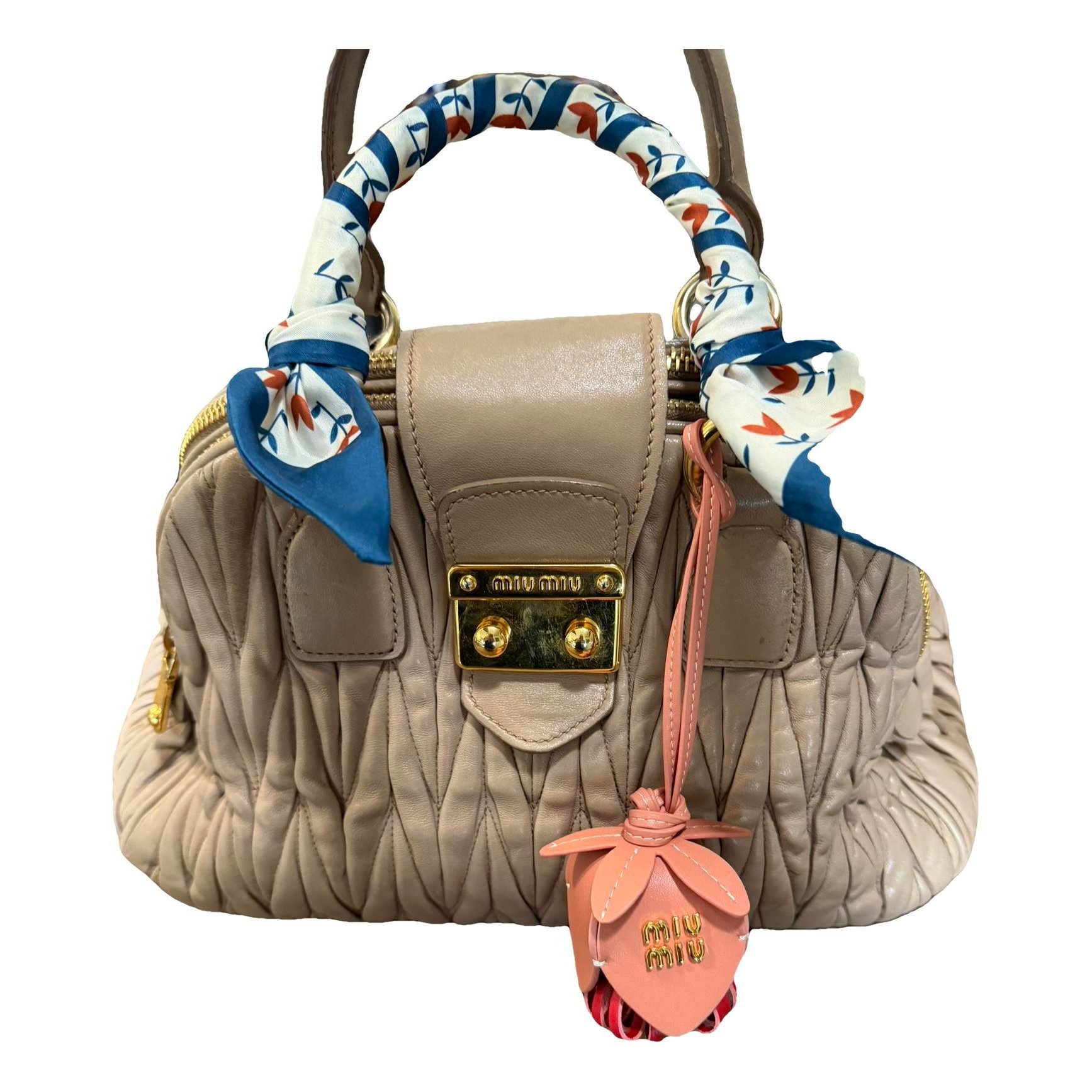 Matelassé leather handbag