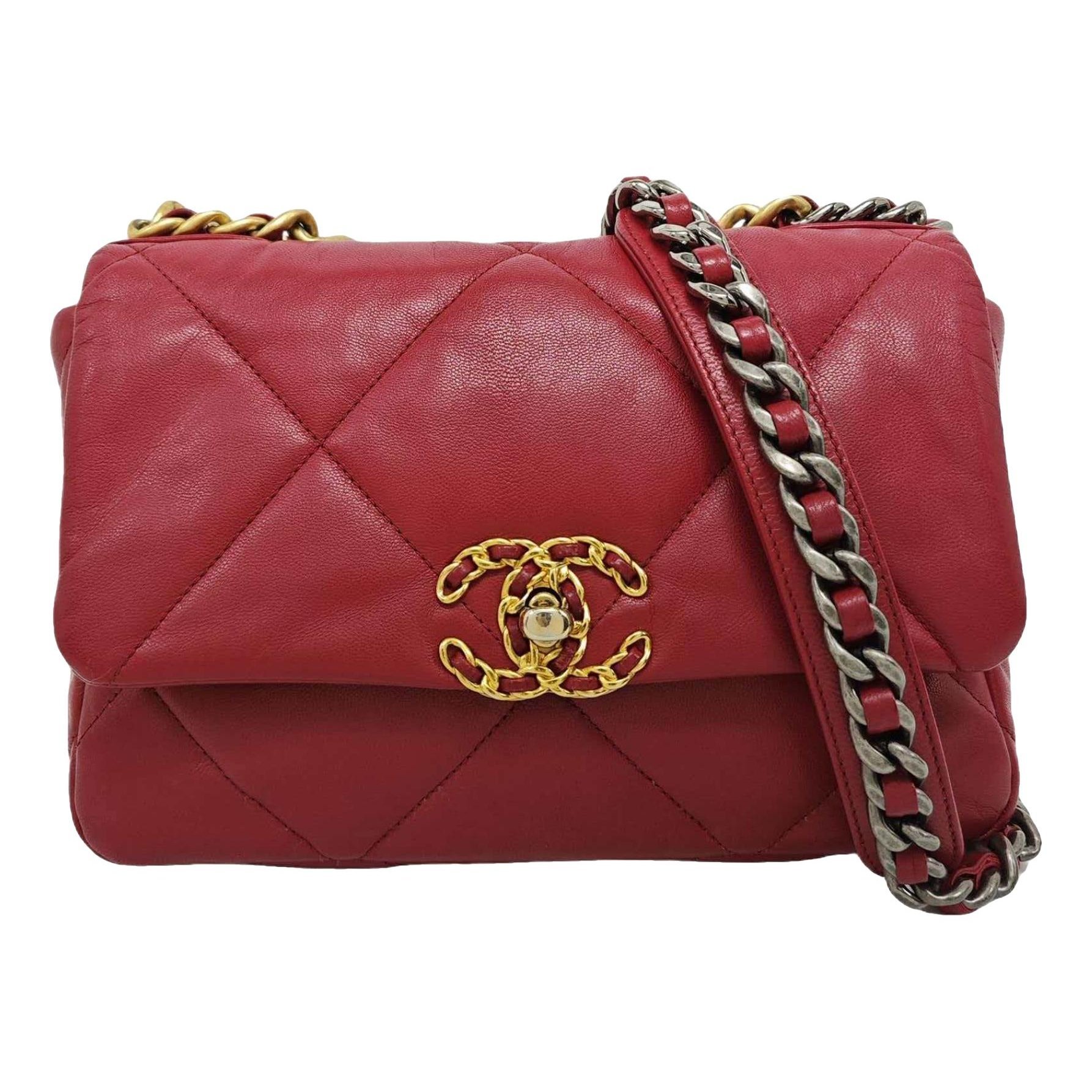 Chanel 19 leather handbag