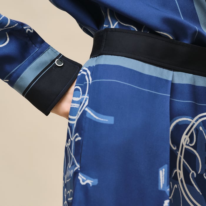 Bleu Lagune "Ex-libris a Main Levee" Short Pants
