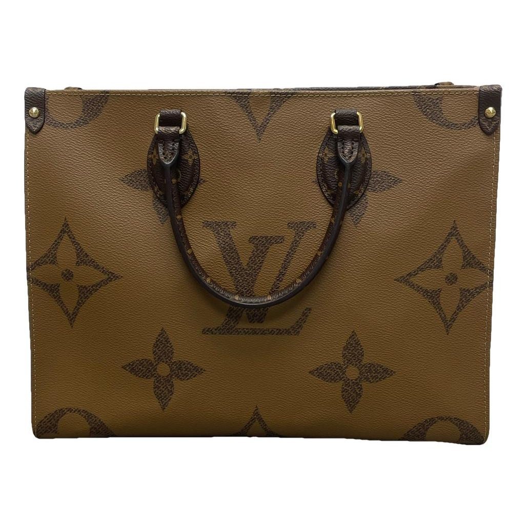 Onthego leather handbag