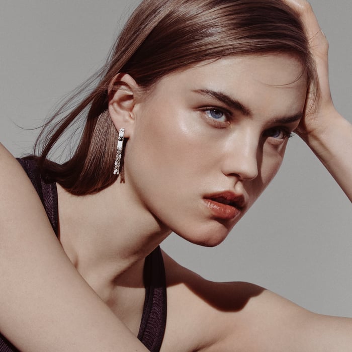 Sans Coloris Kelly Gavroche Dangle Earrings