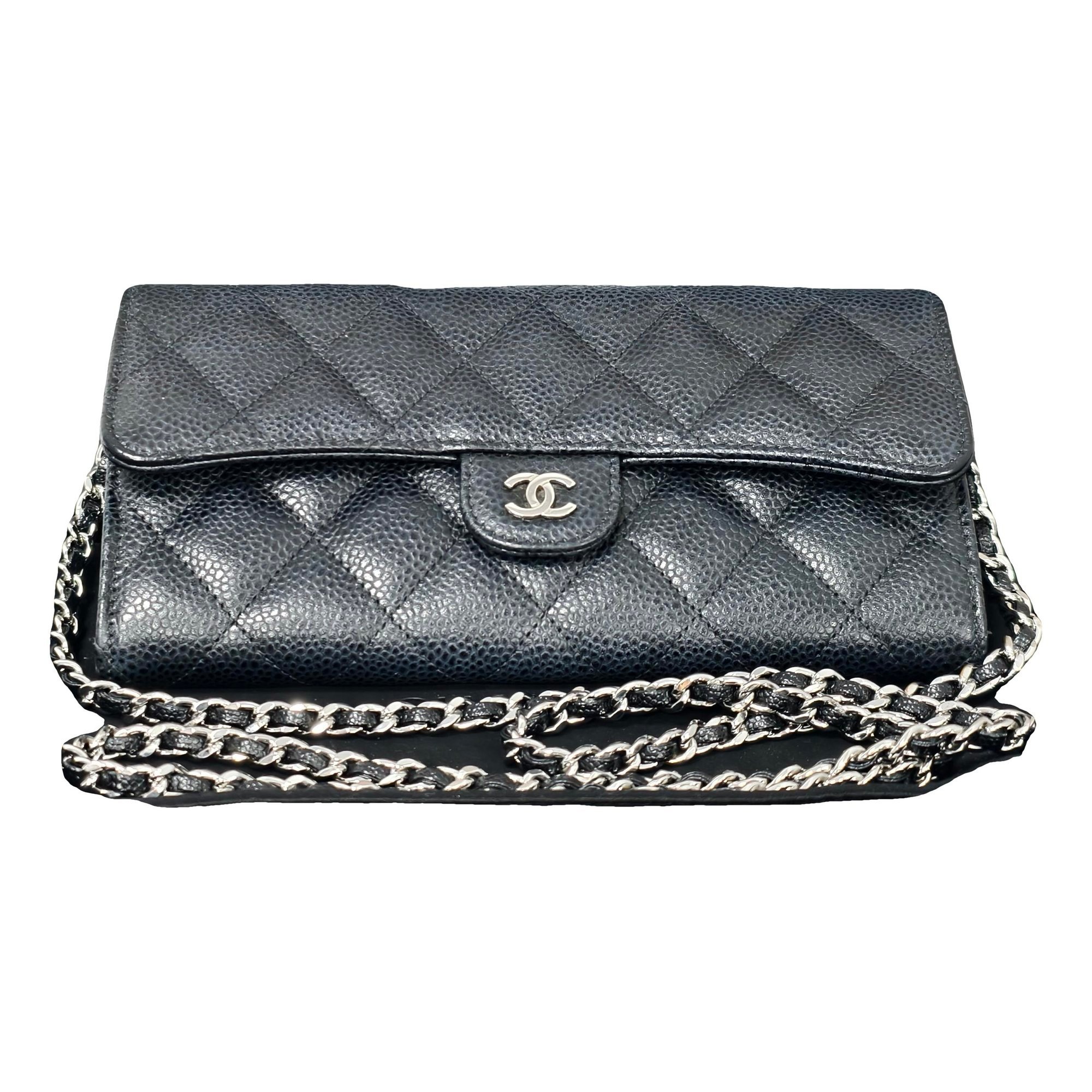 Wallet On Chain Timeless/Classique leather crossbody bag