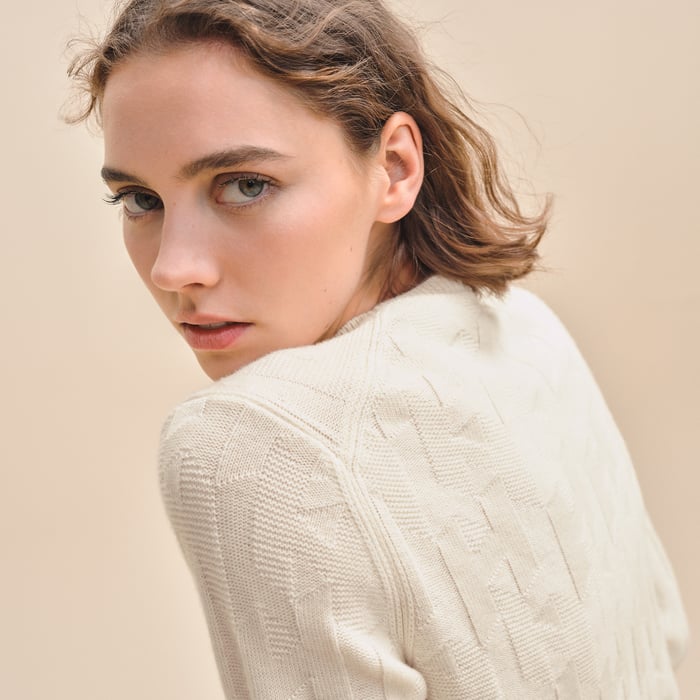 Blanc Naturel "H" Long-sleeve Sweater