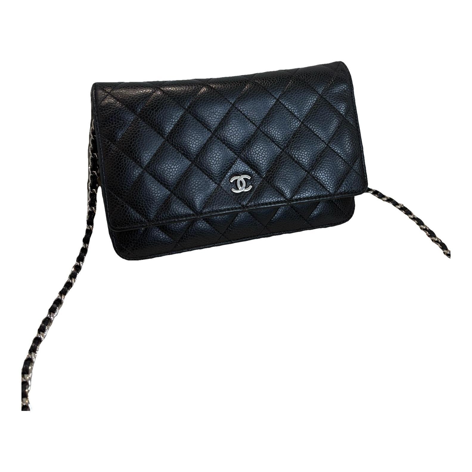 Wallet On Chain Timeless/Classique leather crossbody bag