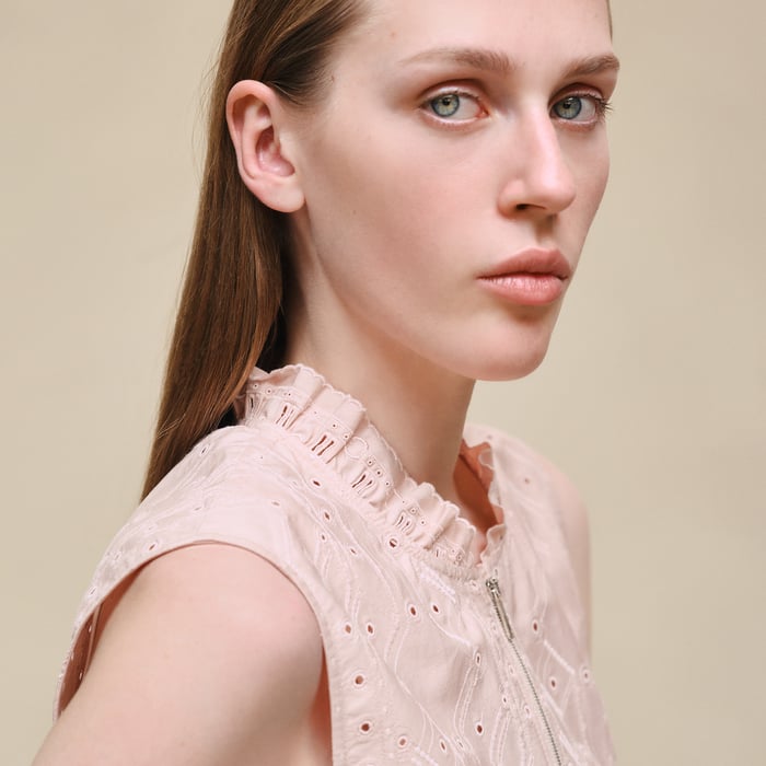 Rose Palomino Blouse Brodée Sans Manches