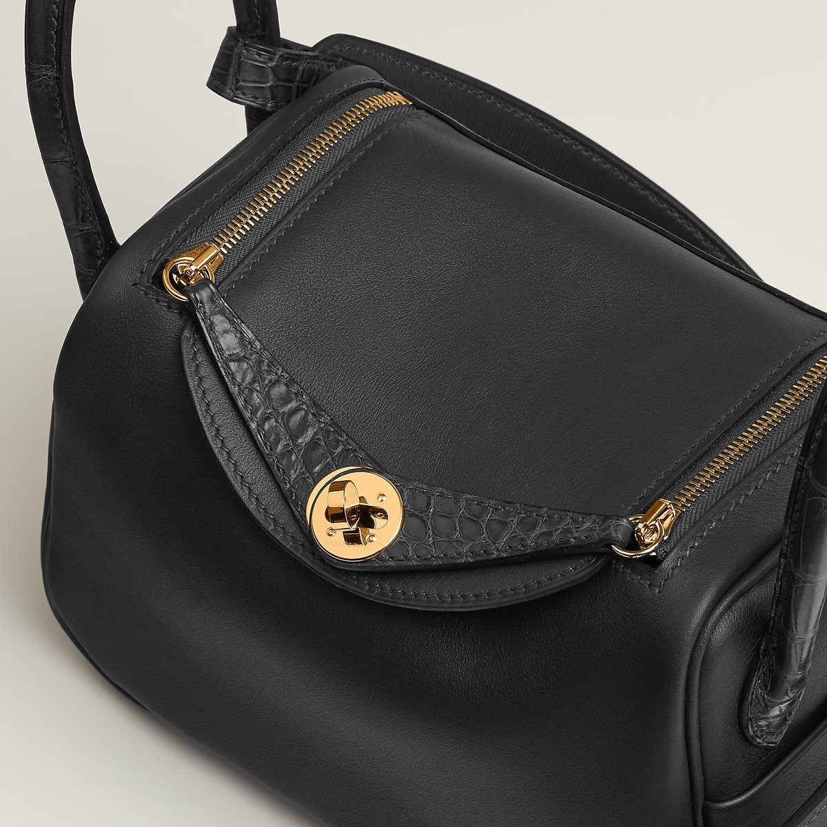 Noir Lindy Mini Touch Bag