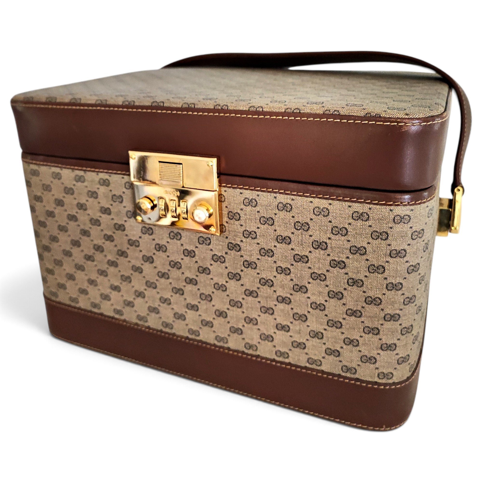Leather vanity case
