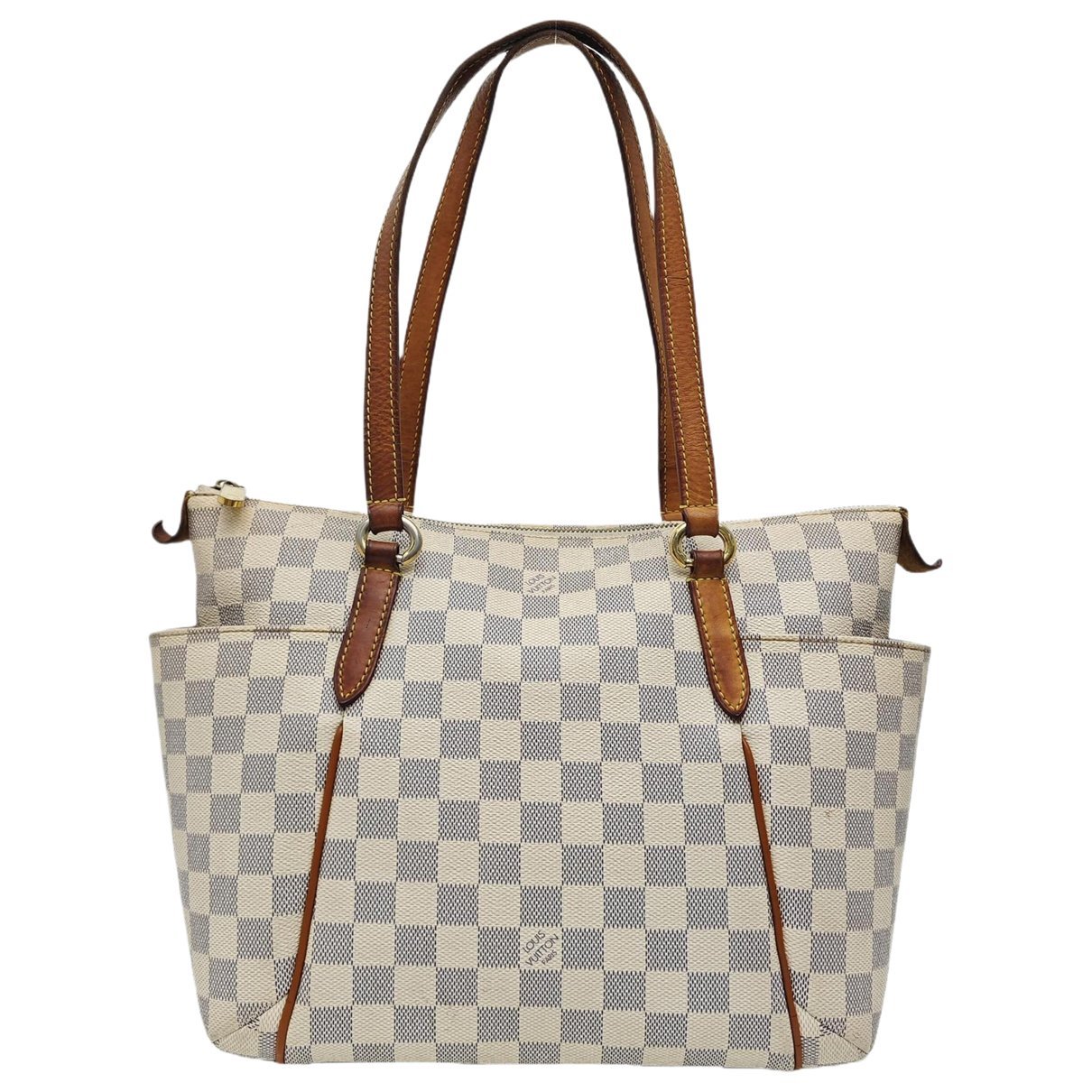 Totally leather handbag