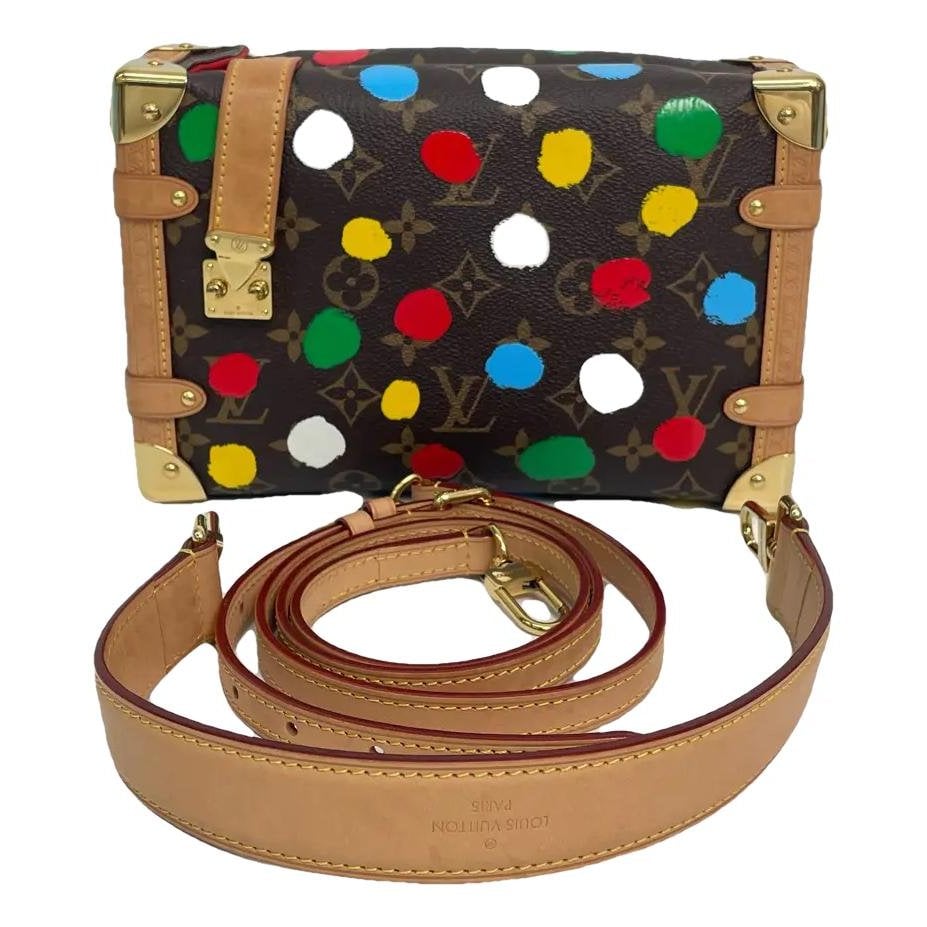 Side Trunk vinyl handbag