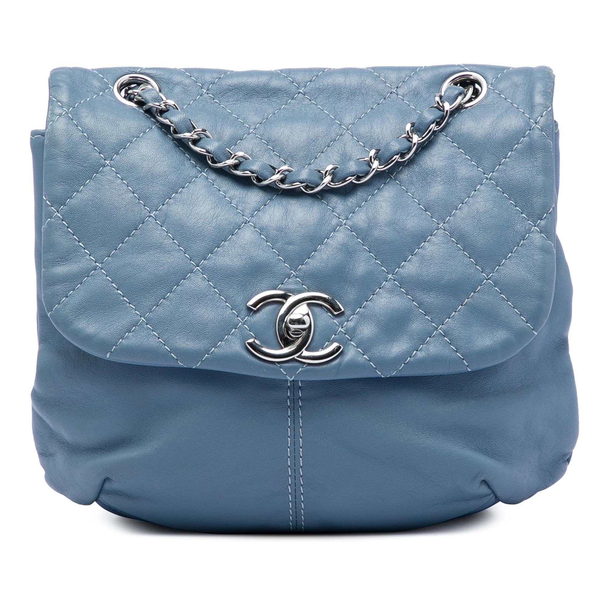 Timeless/Classique leather crossbody bag