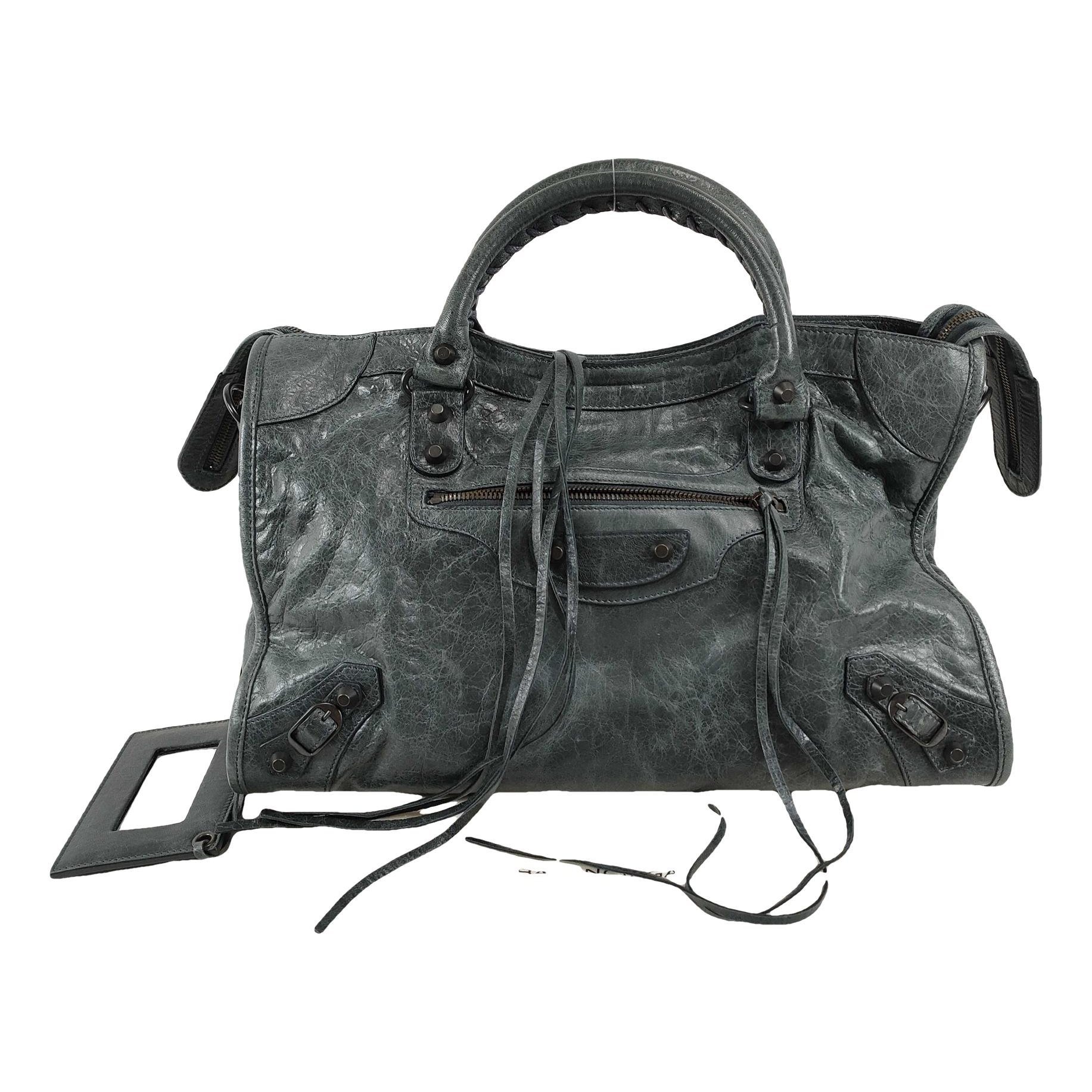 City velvet handbag