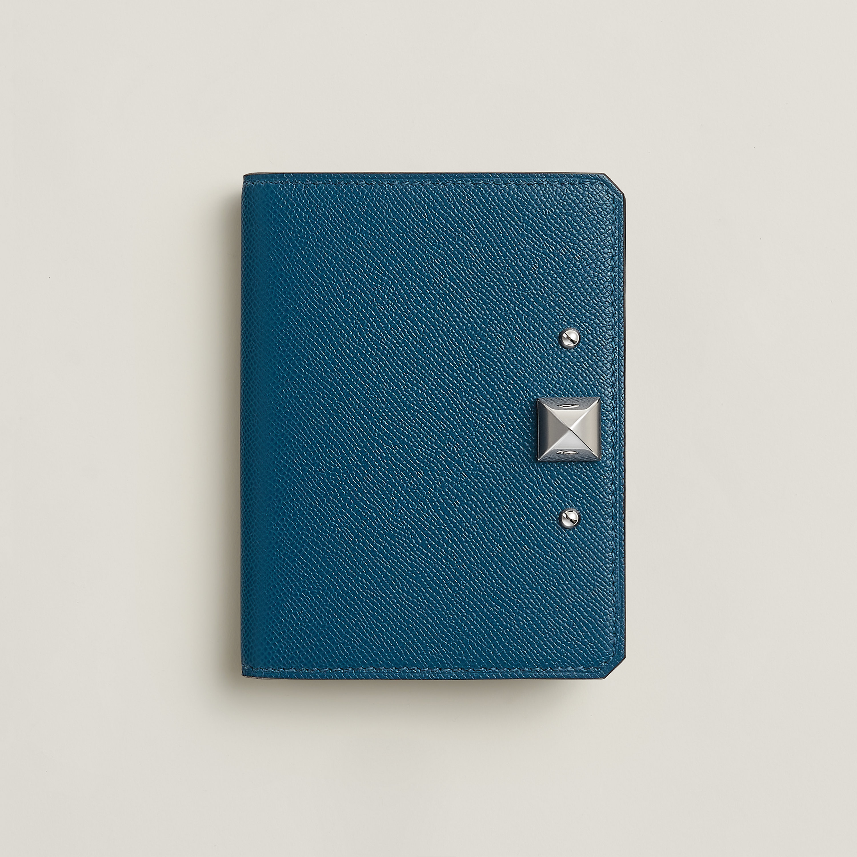 Medor card holder