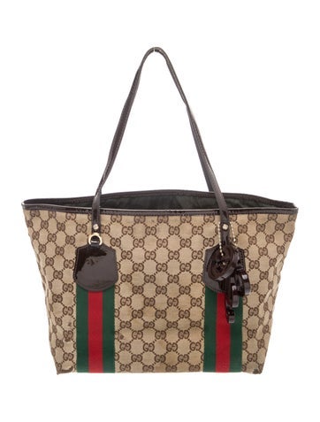 GG Canvas Shoulder Bag
