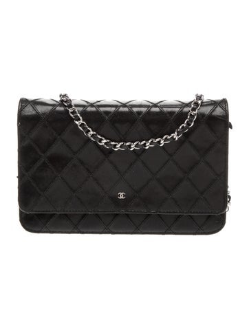 Diamond Stitch Wallet On Chain