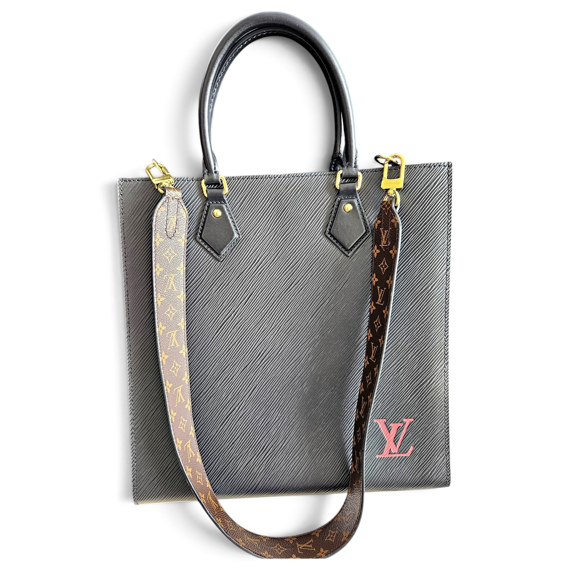 Plat leather handbag