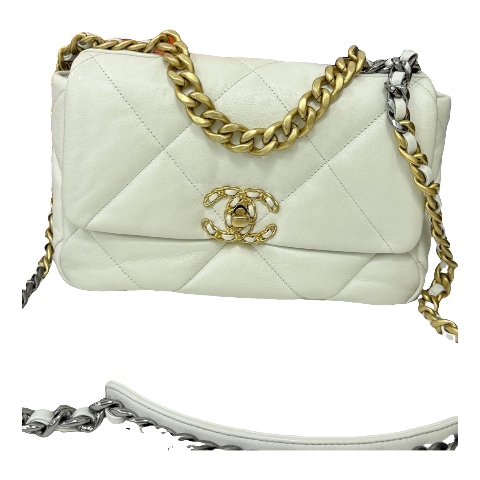 Chanel 19 leather handbag