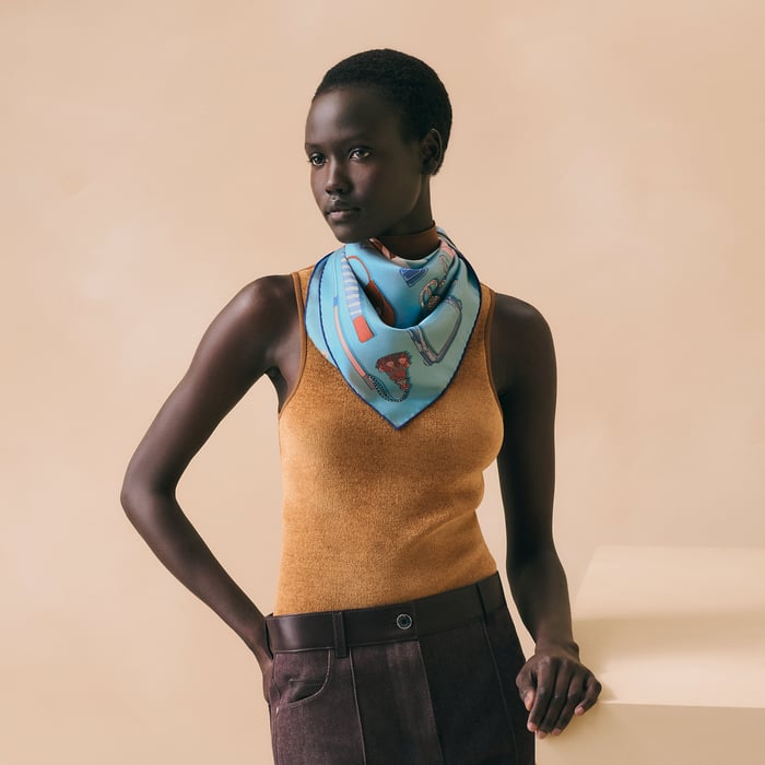 Promenade Coquette Scarf 70