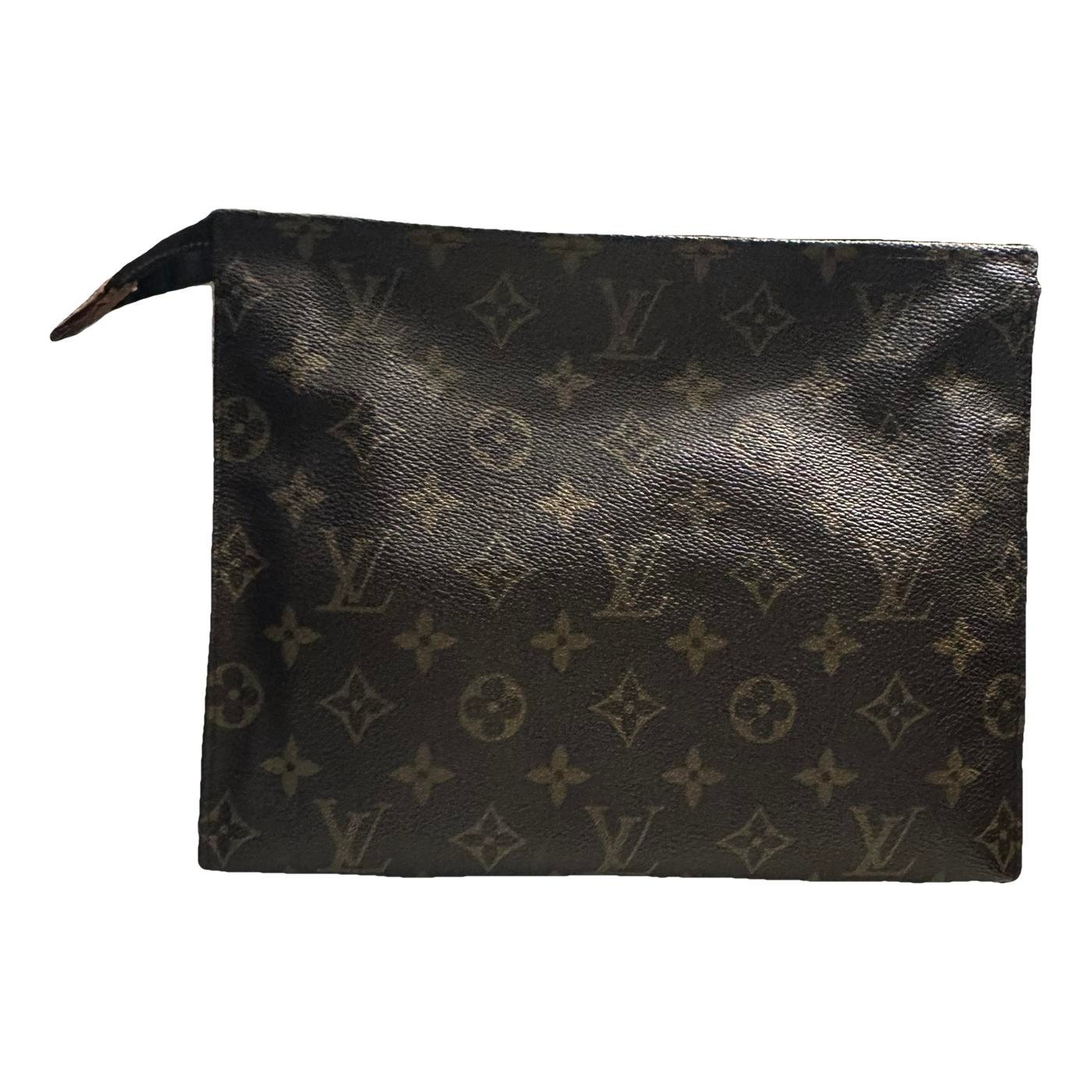 Leather clutch bag