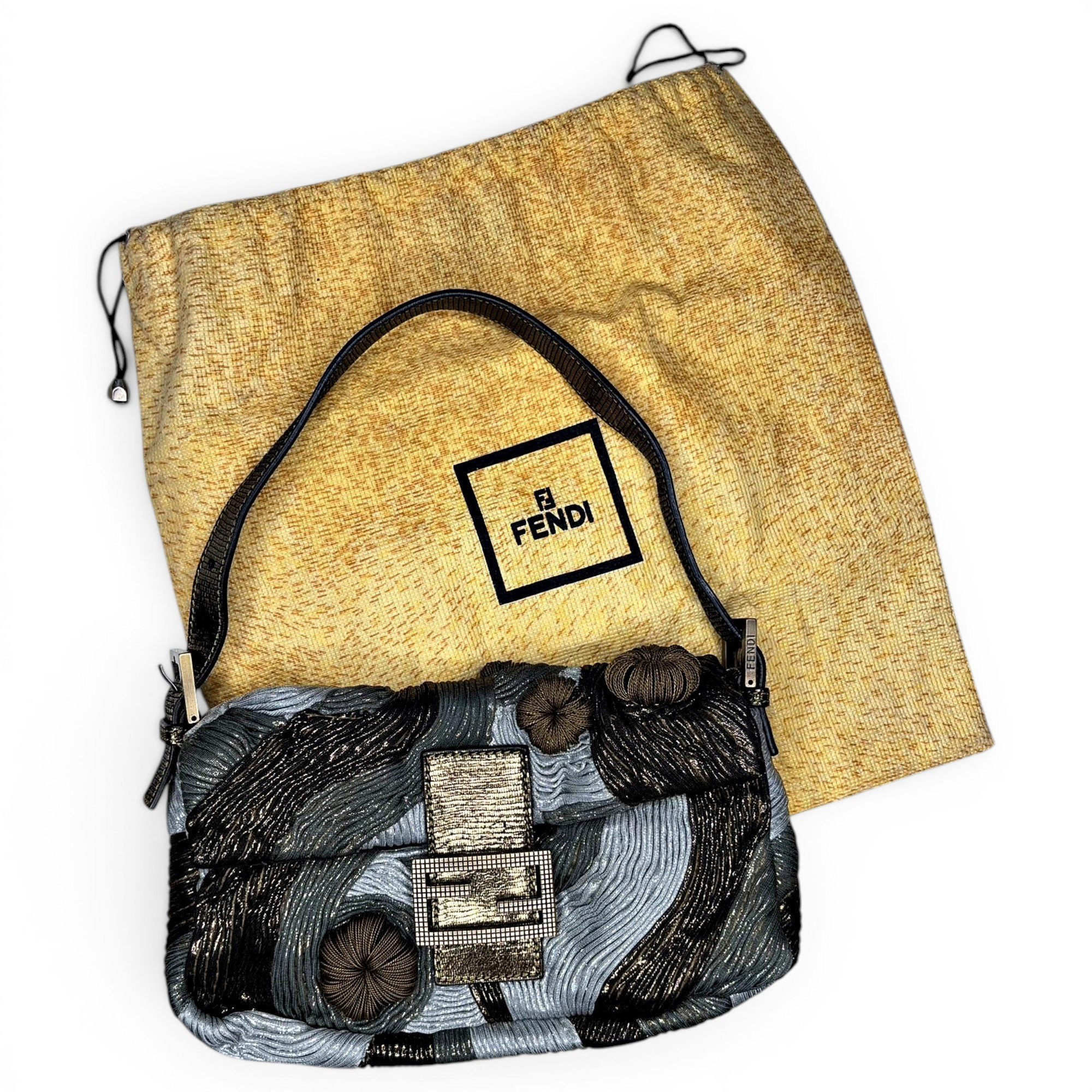 Baguette cloth handbag