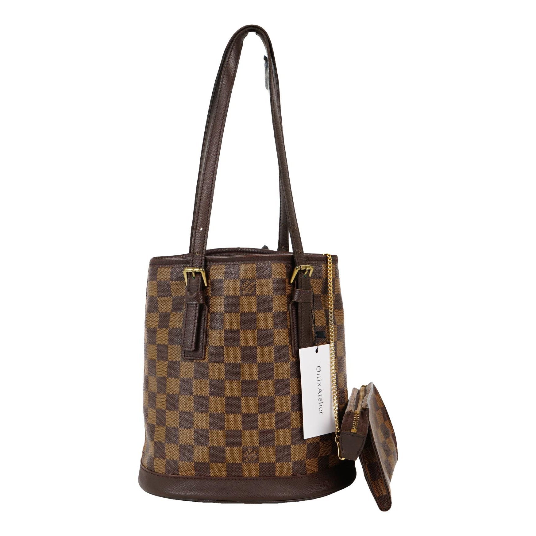 Bucket leather handbag