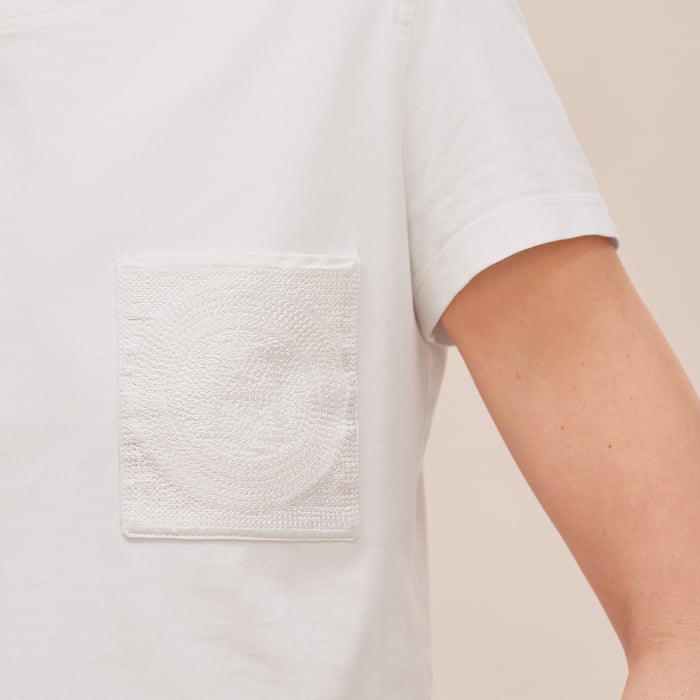 Blanc Embroidered Pocket T-shirt