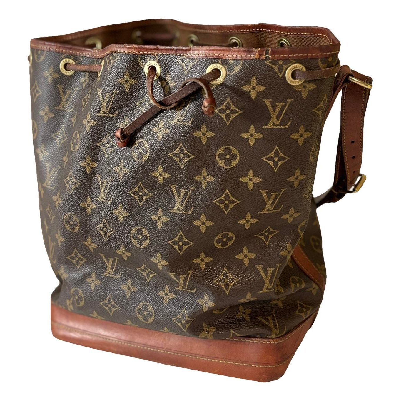 Noé leather handbag