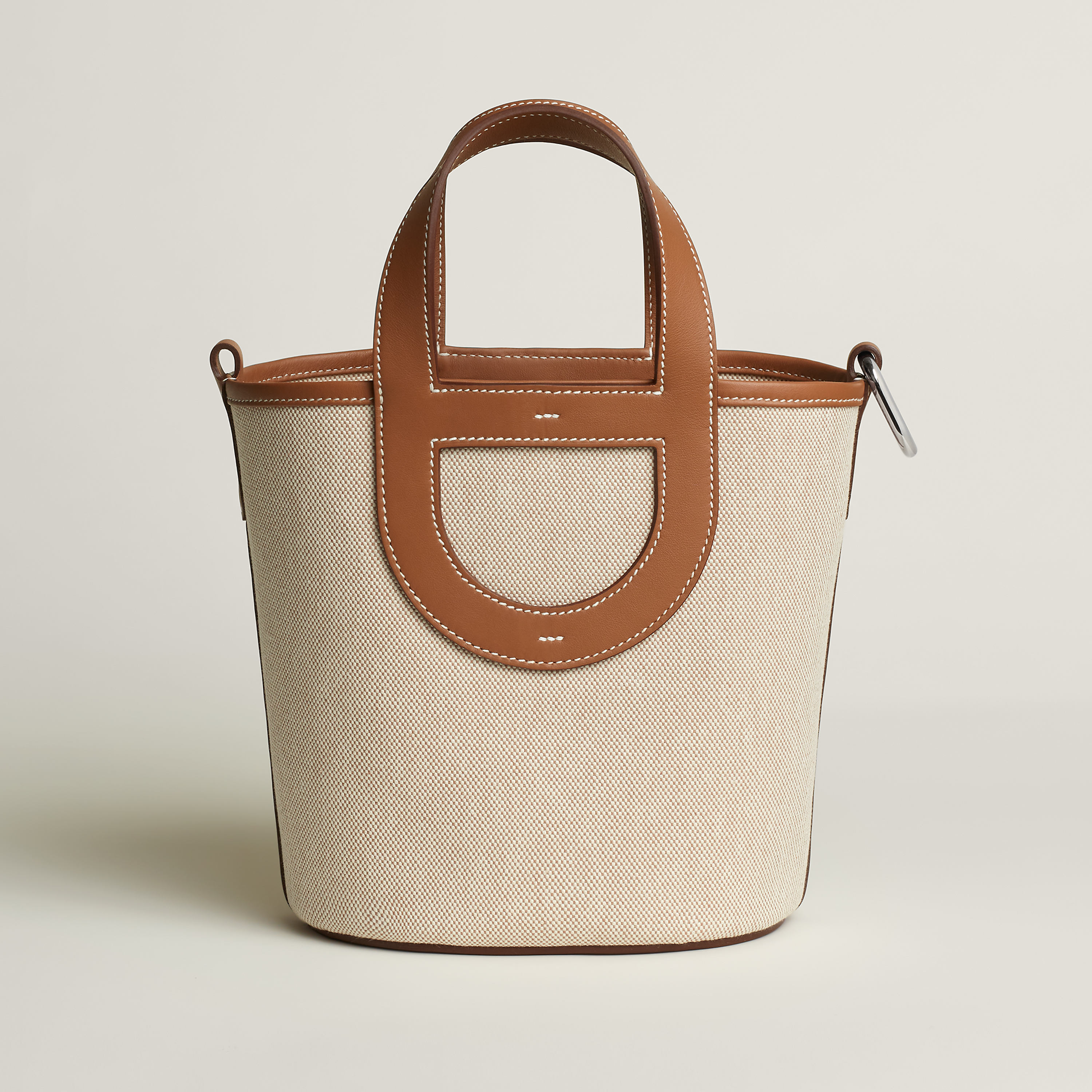 Hermès In-the-Loop 18 bag