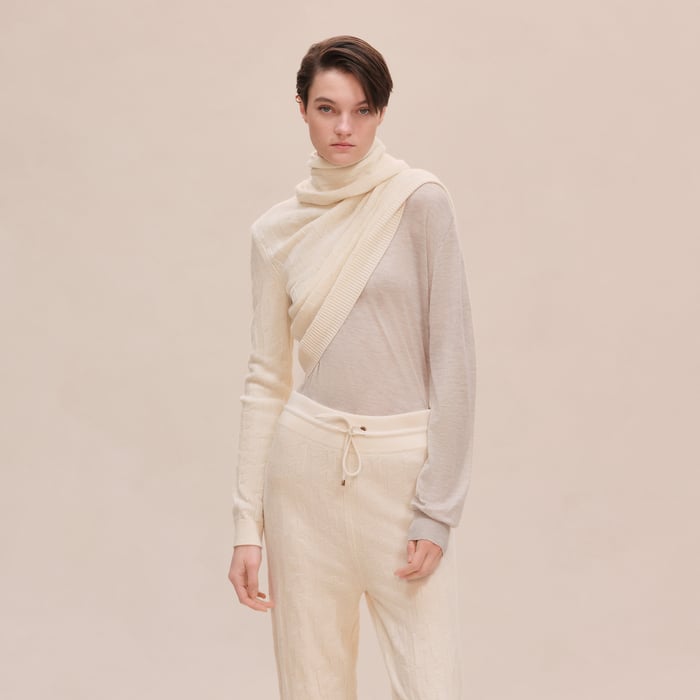 Blanc Naturel "H" Long-sleeve Sweater