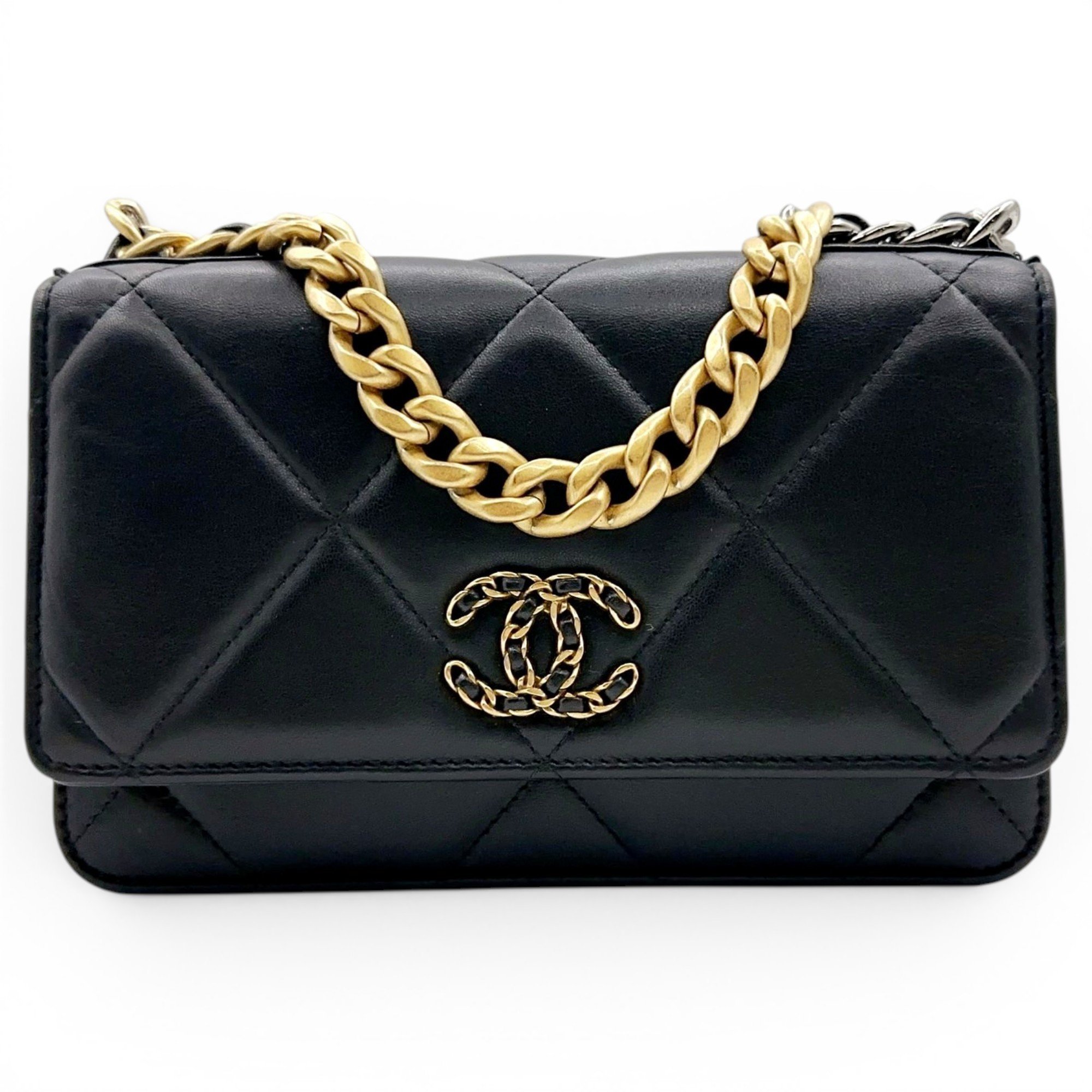 Wallet On Chain Chanel 19 leather handbag