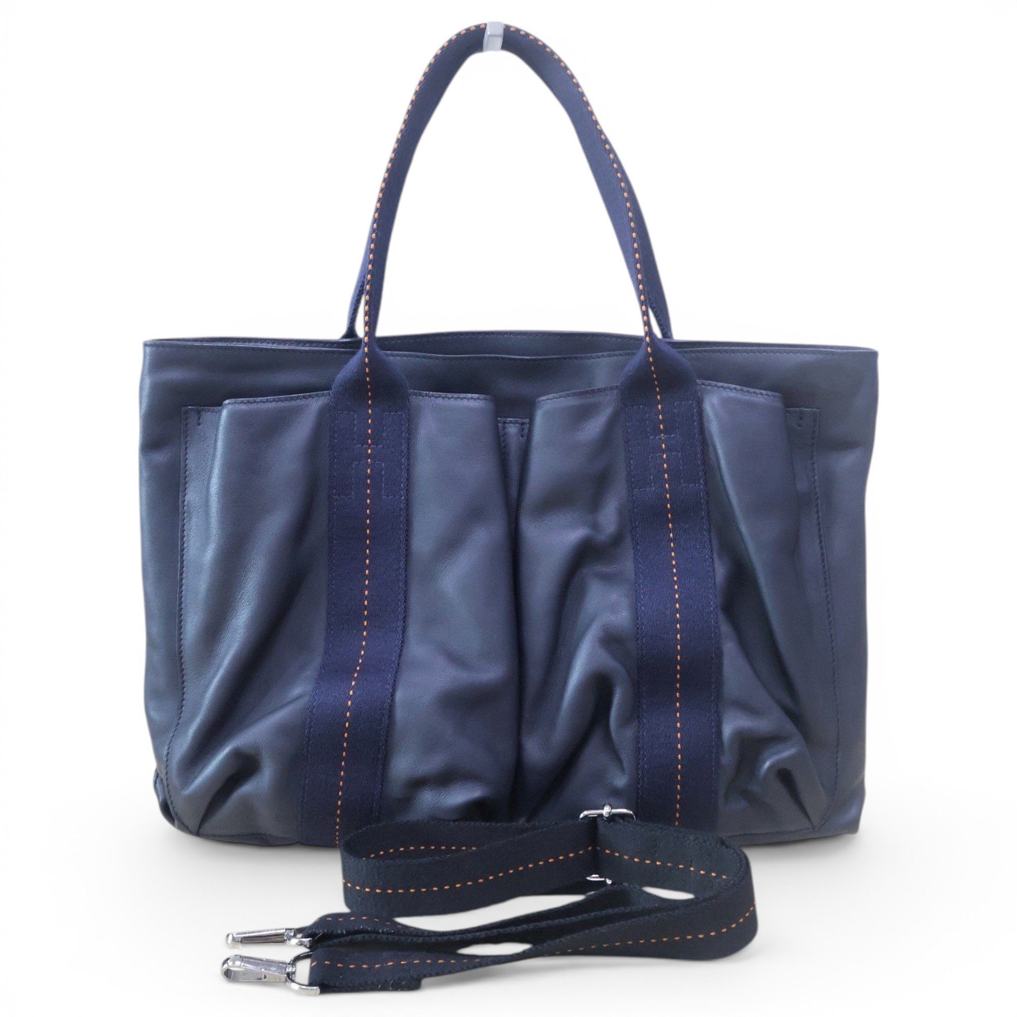 Caravane leather handbag