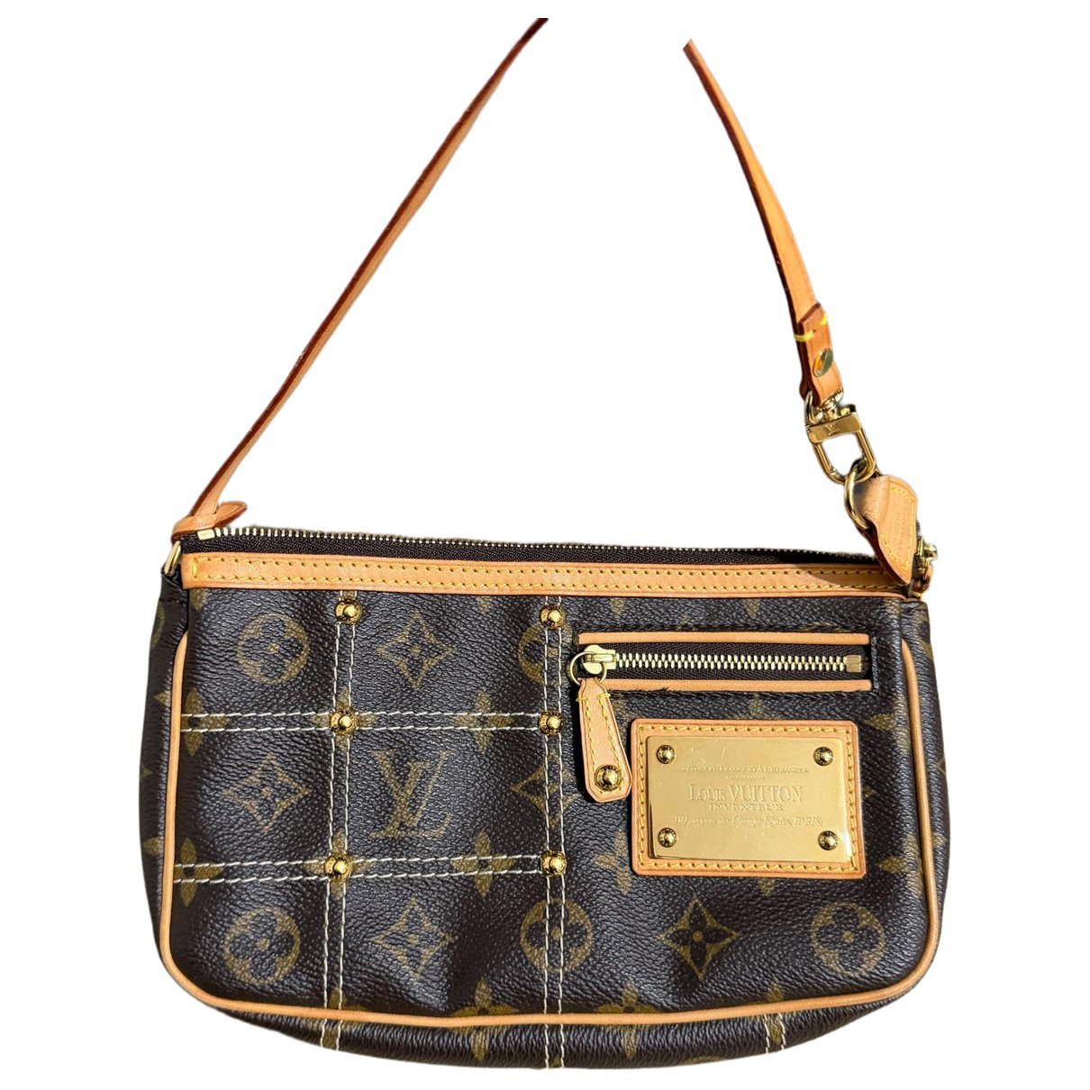 Rivets leather handbag