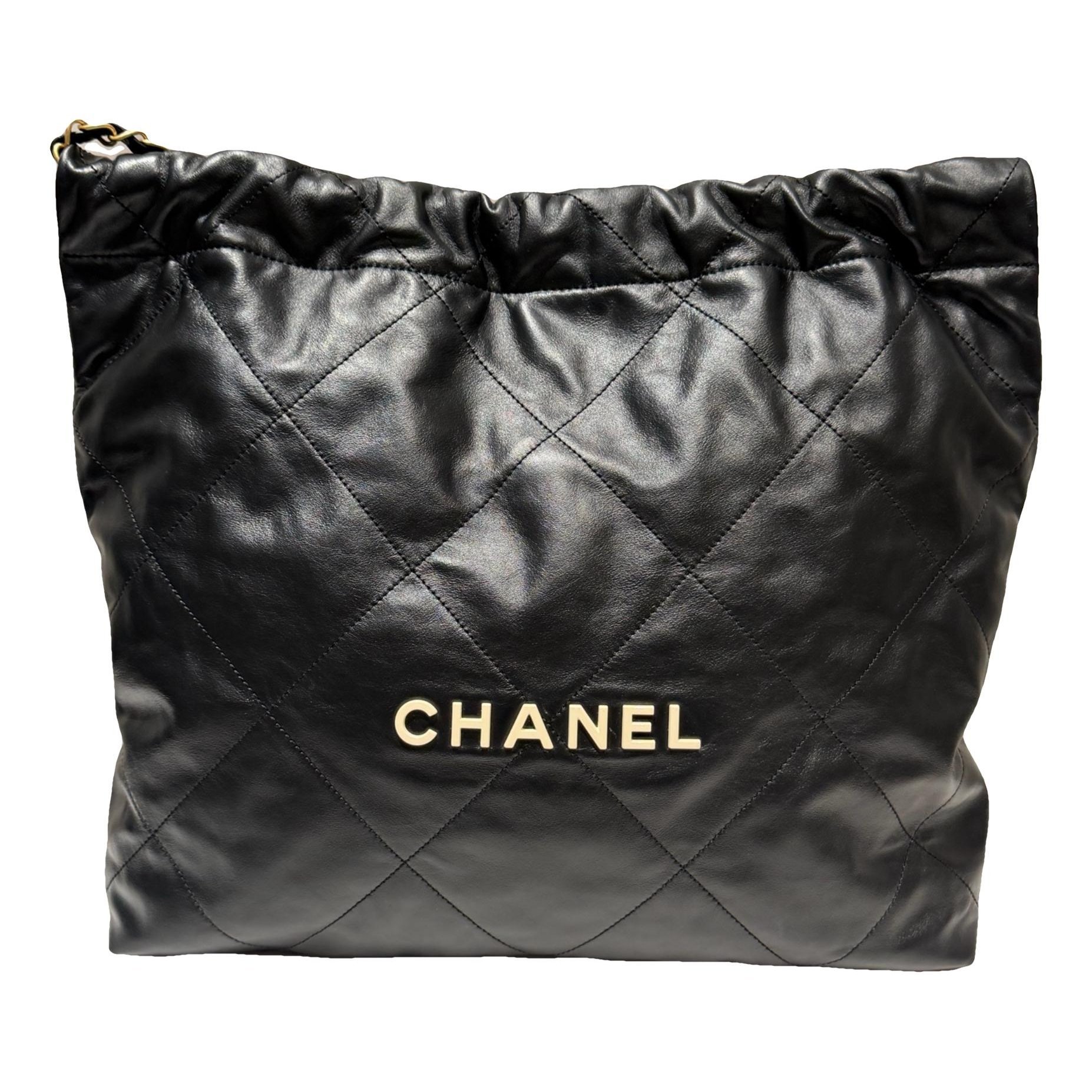 Chanel 22 leather handbag