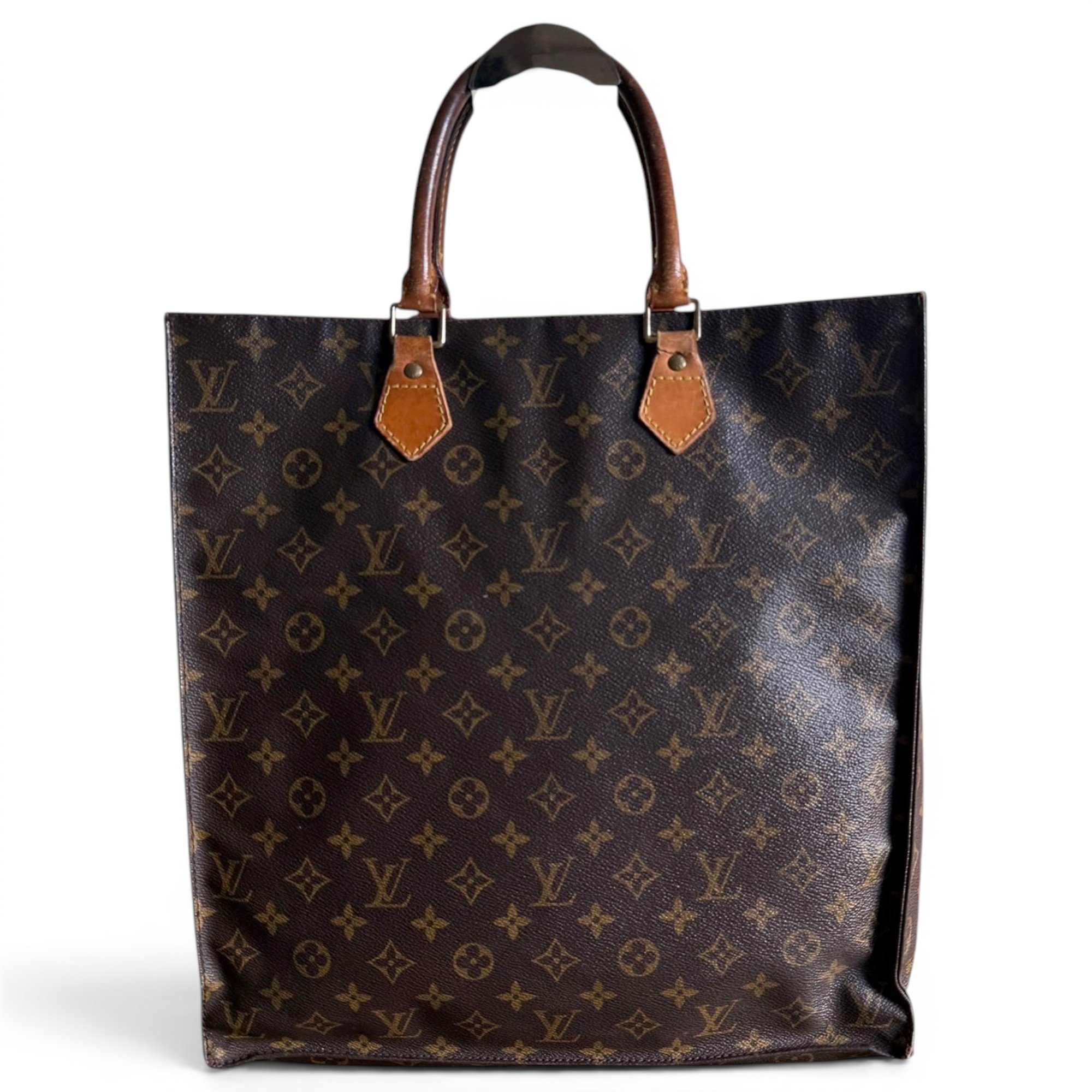 Plat leather tote