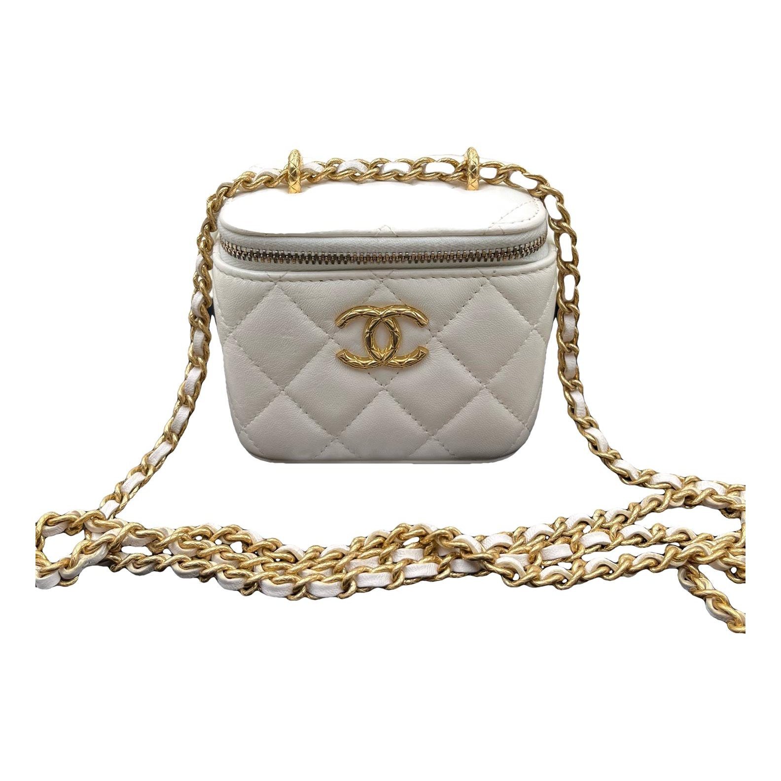 Trendy CC Vanity leather handbag