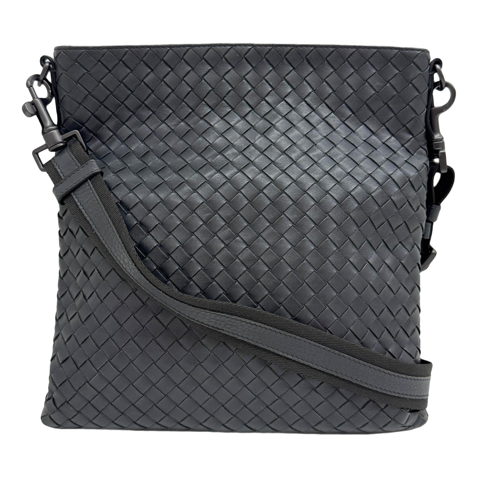 Leather crossbody bag