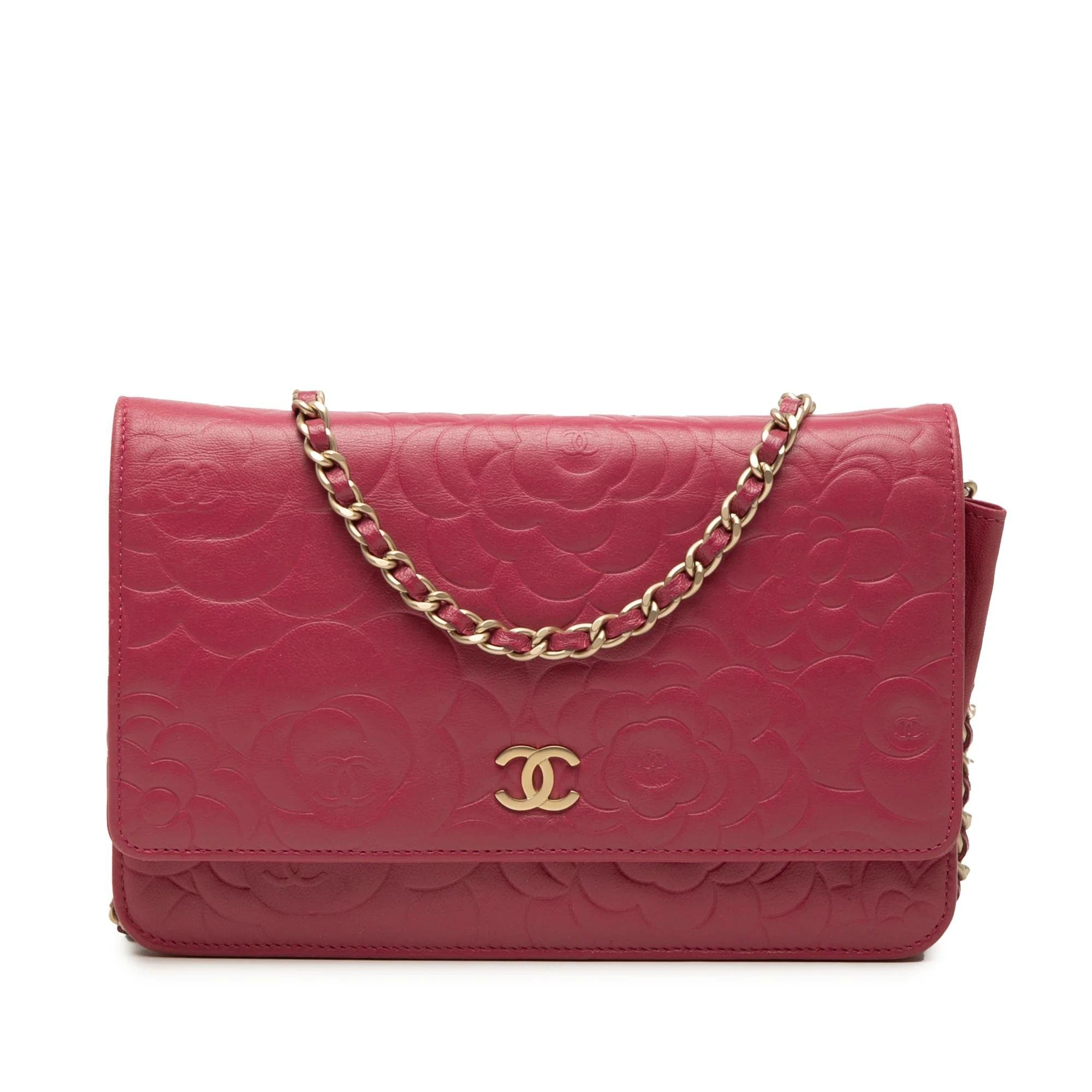 Wallet On Chain leather crossbody bag