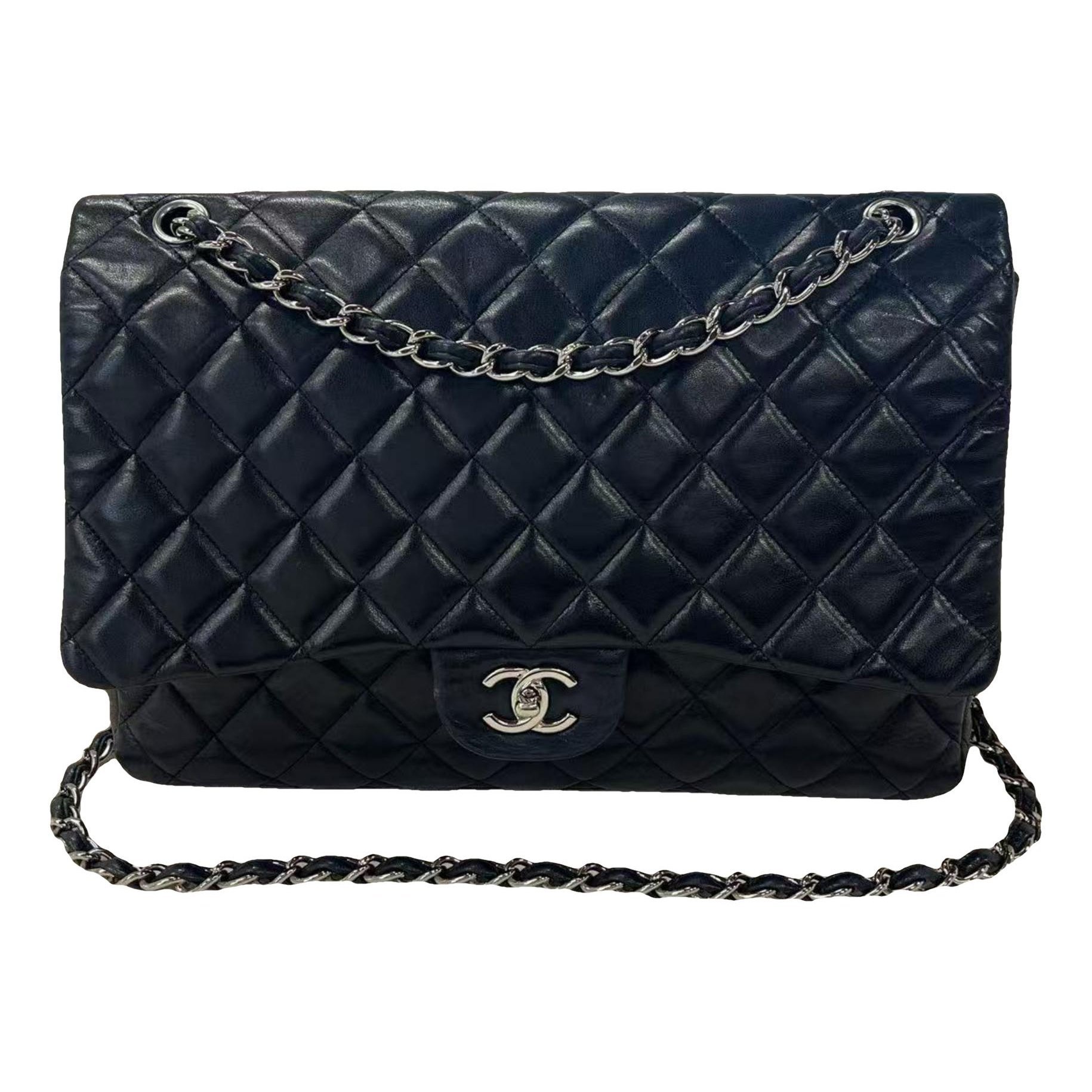 Timeless/Classique leather crossbody bag