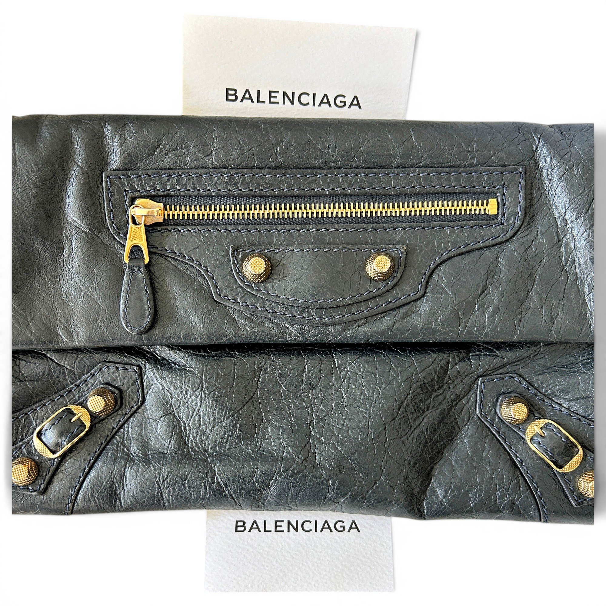 Envelop leather clutch bag