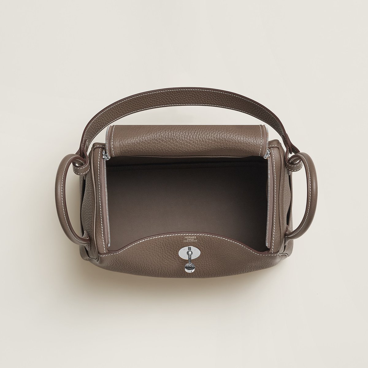 에뚜쁘 Lindy 26 백