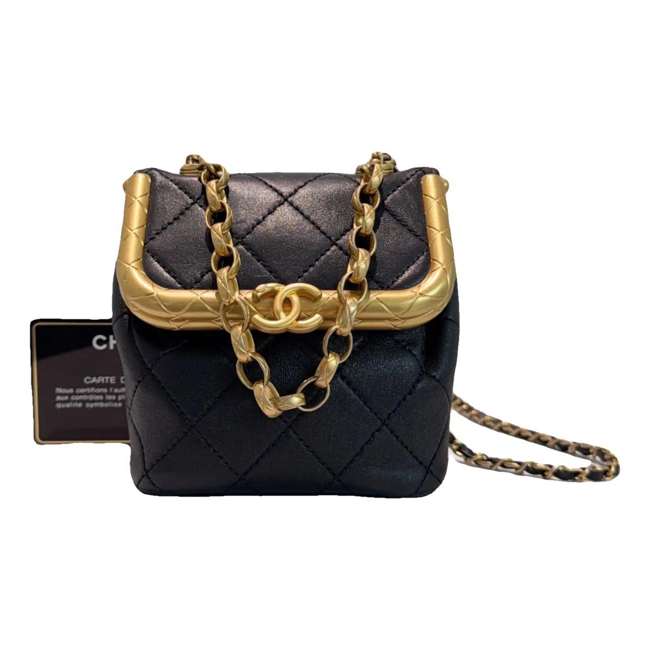 Chanel 19 leather crossbody bag