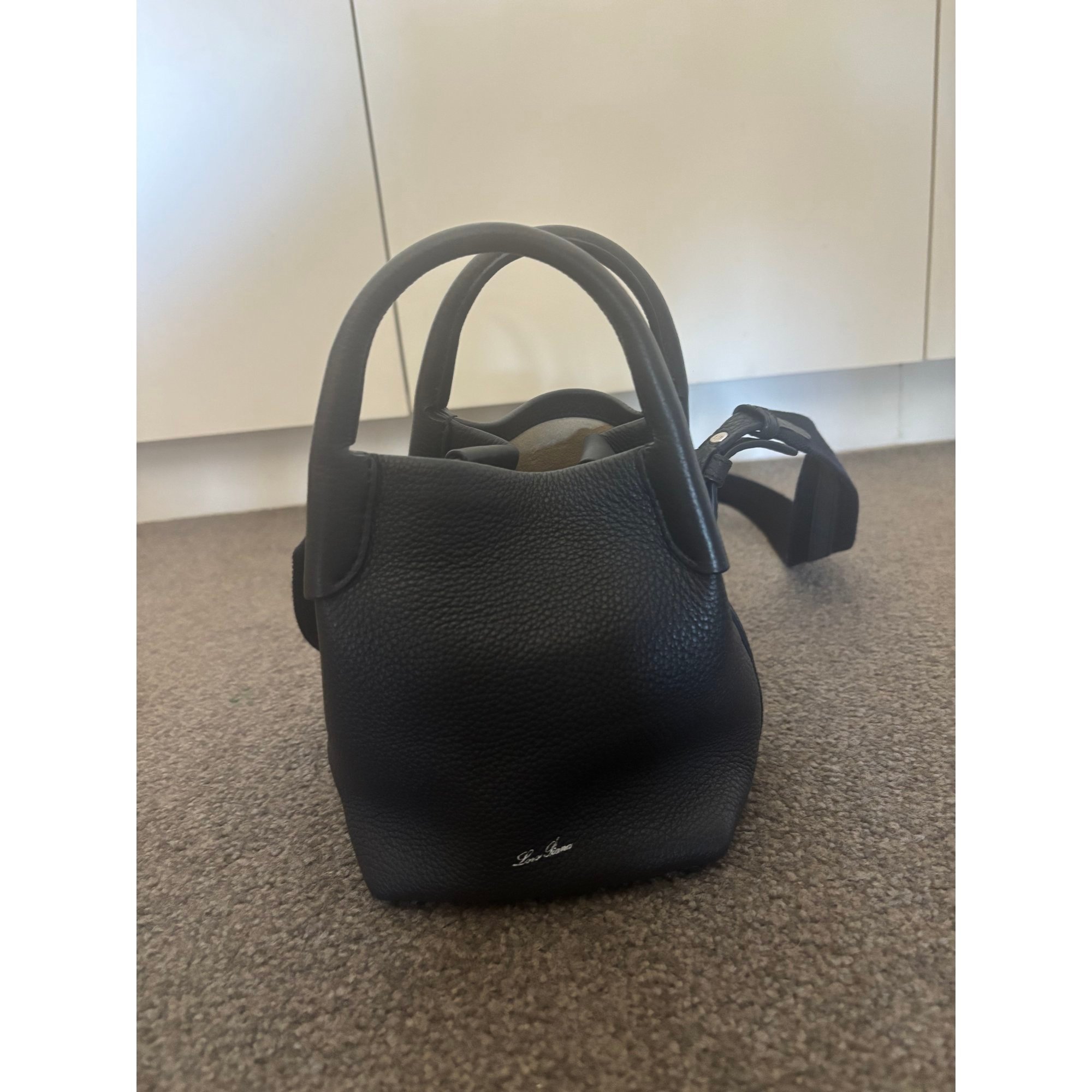 Bale leather handbag