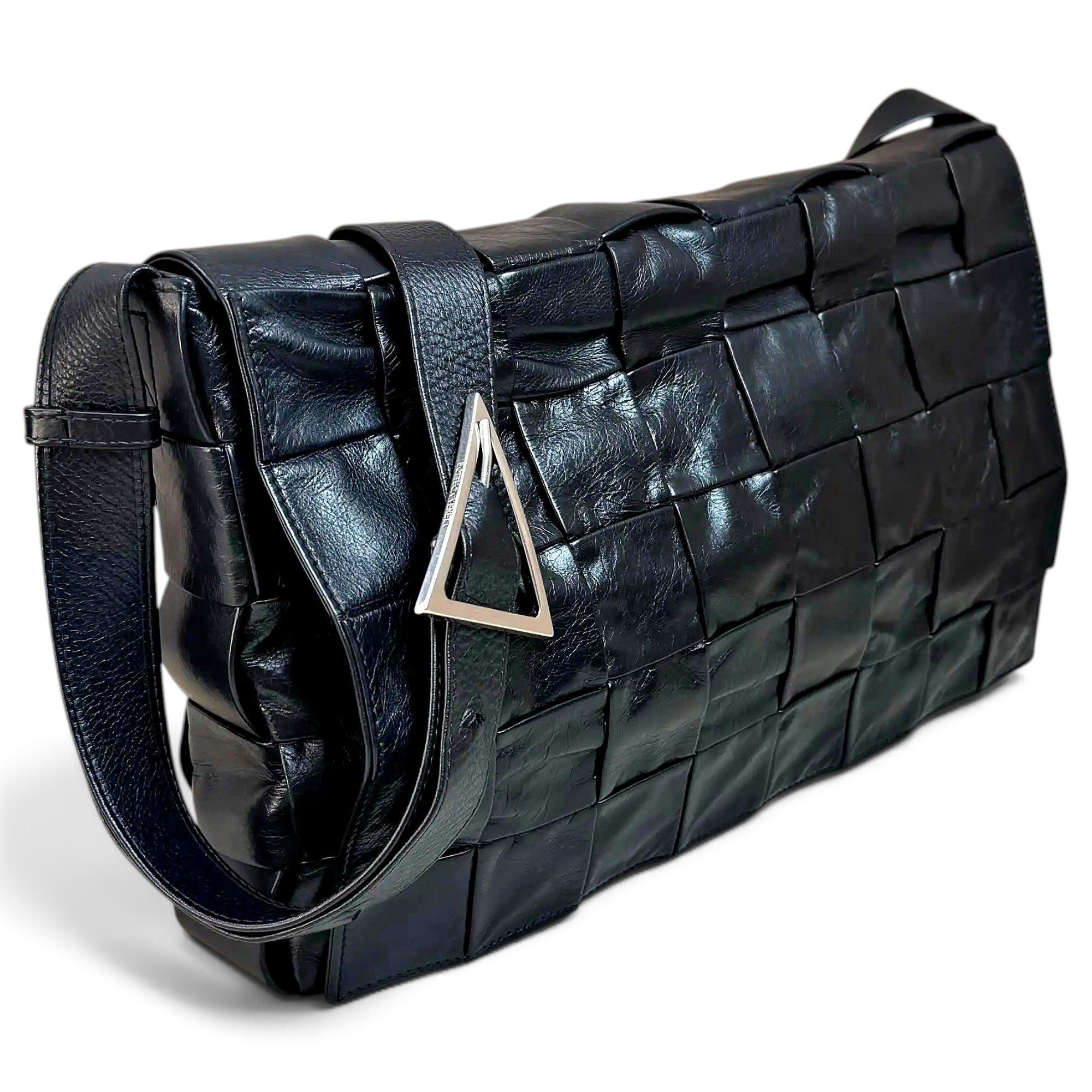 Cassette leather handbag