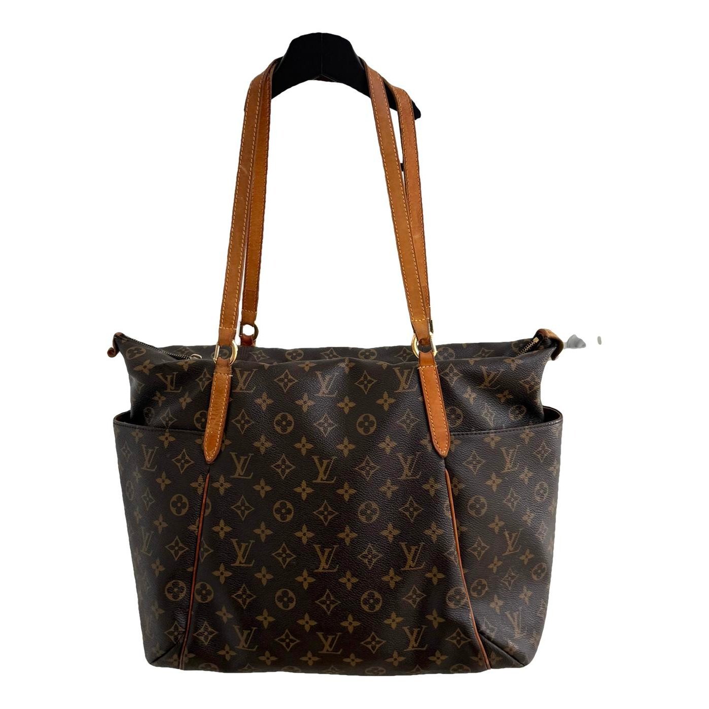 Totally leather handbag
