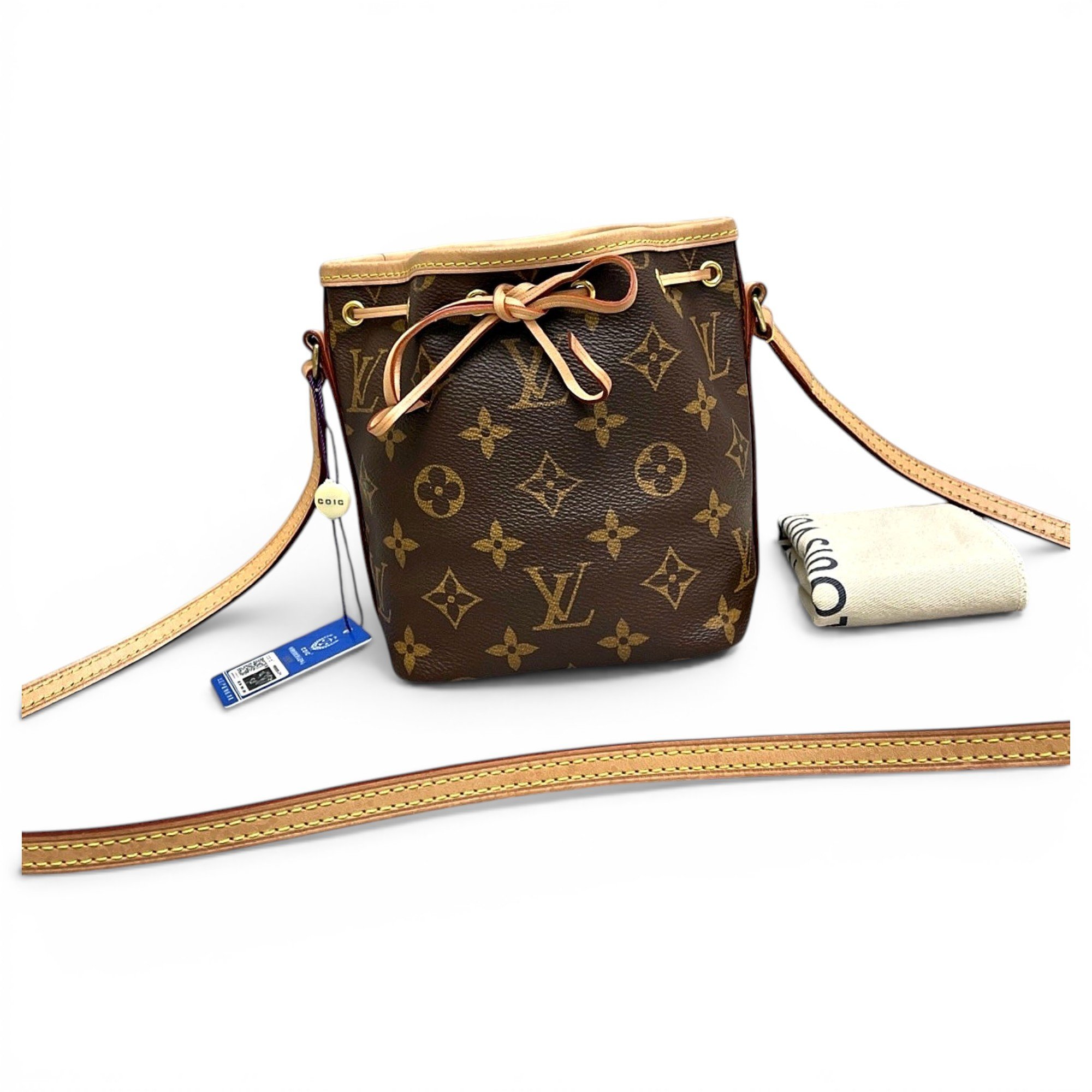 Louis Vuitton Nano Noé leather handbag