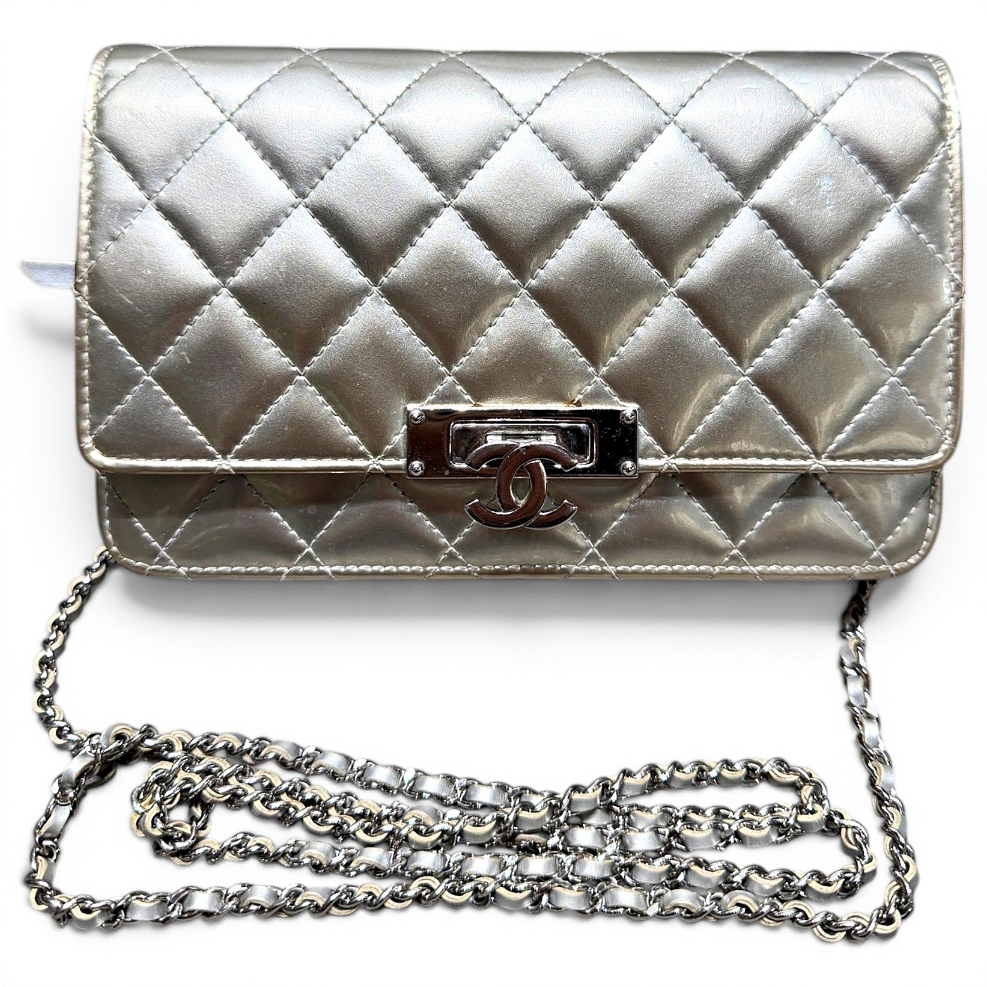 Wallet On Chain Timeless/Classique leather crossbody bag